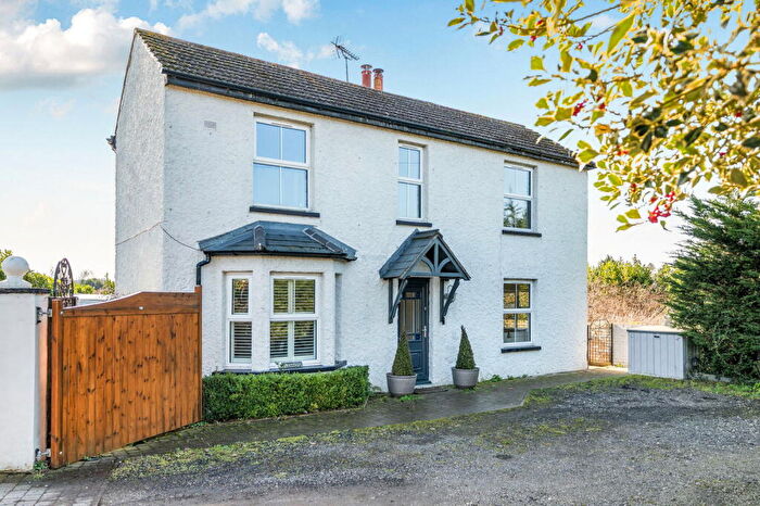 4 Bedroom Detached House For Sale In London Road, Newington, Sittingbourne, ME9