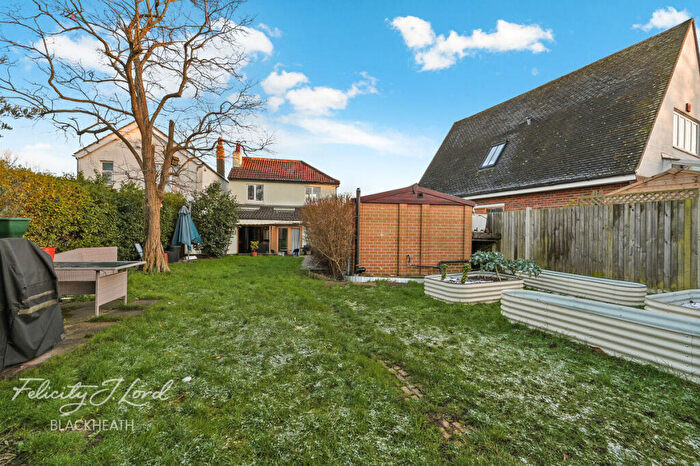 3 Bedroom Detached House For Sale In Eaglesfield Road, London, SE18