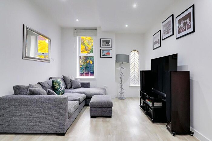 1 Bedroom Apartment For Sale In Bury Fields, Guildford, Surrey, GU2