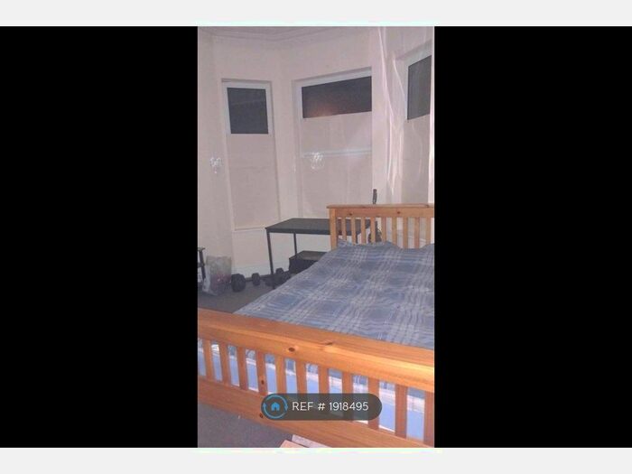 Studio To Rent In Windsor Road, Levenshulme, Manchester, M19