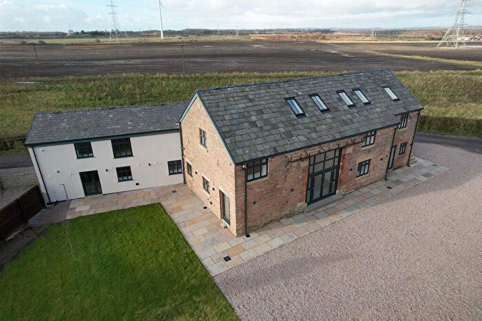 4 Bedroom Barn Conversion For Sale In Cut Lane, Knowsley, L33