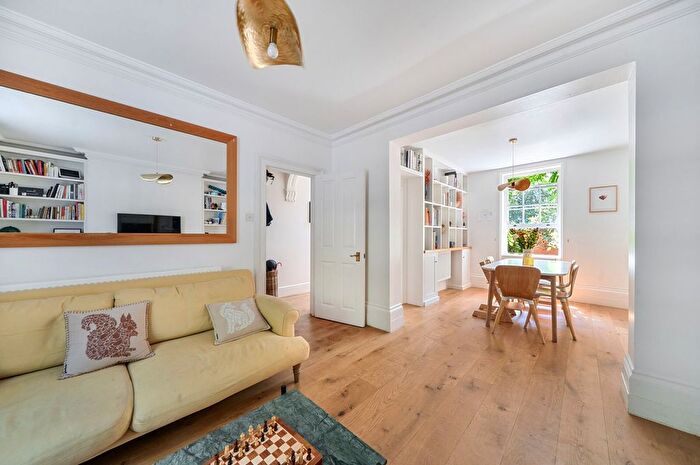 4 Bedroom Terraced House For Sale In Abbey Street, London, SE1