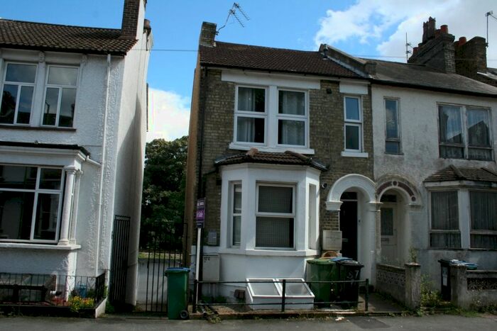 1 Bedroom Flat To Rent In Gladstone Road, Watford, WD17