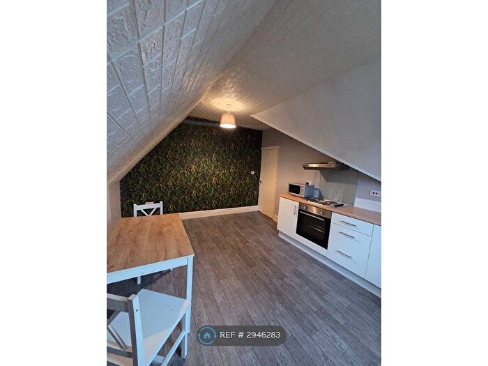 1 Bedroom Flat To Rent In Bromwich St, Bolton, BL2