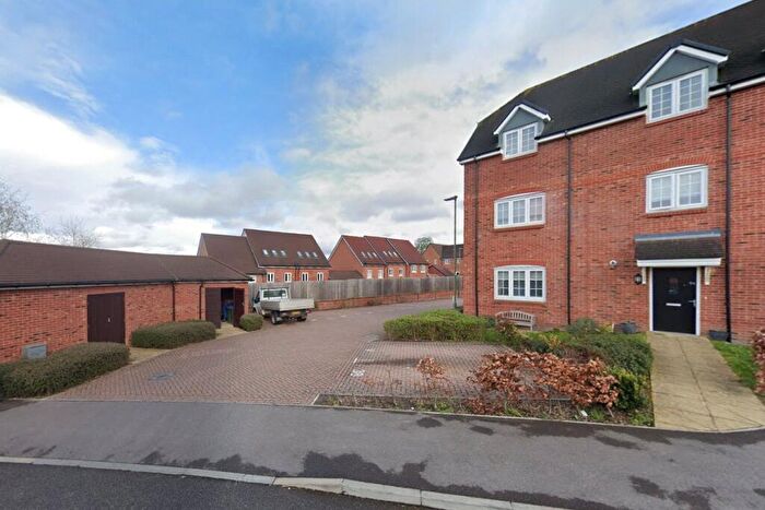1 Bedroom Flat For Sale In Runnymede Drive, Odiham, Hook, Hampshire, RG29