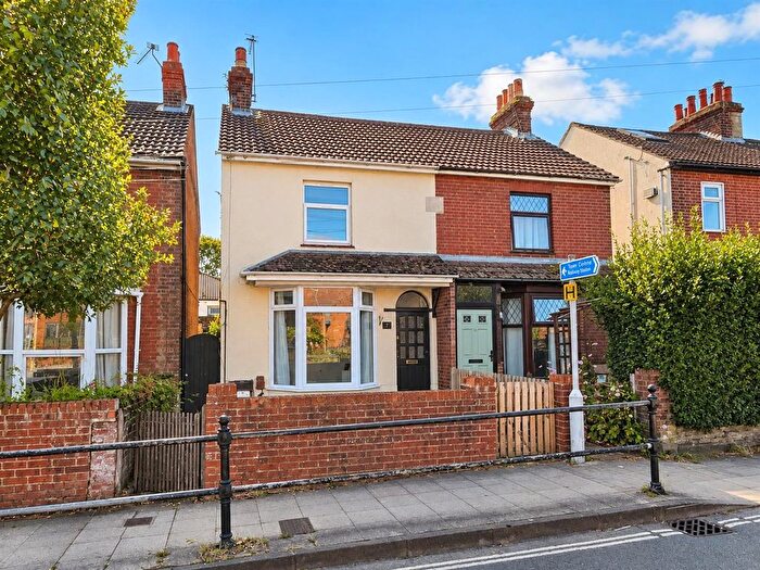 2 Bedroom Property To Rent In Hartlands Road, Fareham, PO16