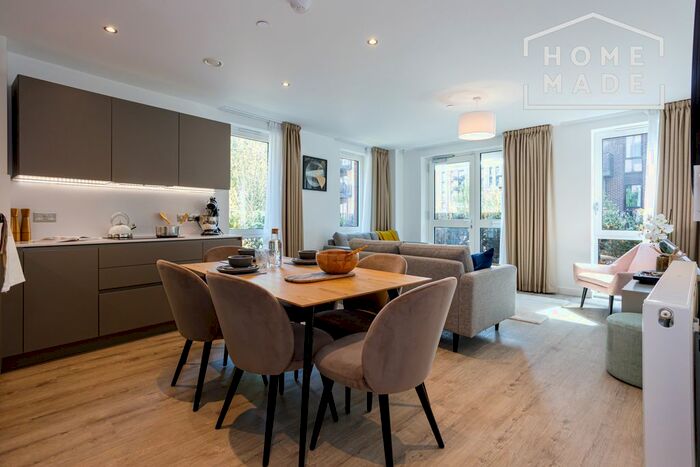 3 Bedroom Flat To Rent In New Maker Yards, Salford, M5