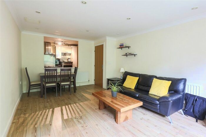 1 Bedroom Flat For Sale In Devonshire Court, Manor Gardens, London, N7