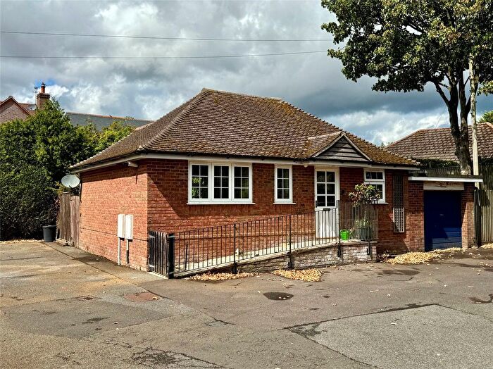 1 Bedroom Bungalow For Sale In Bouverie Close, Barton On Sea, Hampshire, BH25