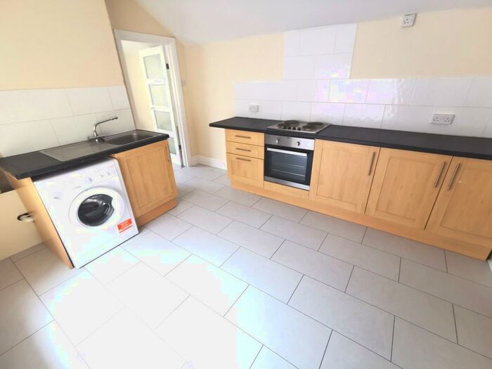 1 Bedroom Property To Rent In Brynymor Road, Brymill, SA1