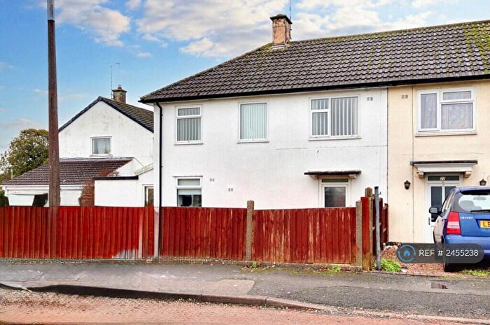 3 Bedroom Semi-Detached House To Rent In Limehurst Road, Leicester, LE5