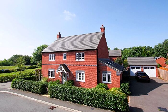 4 Bedroom Detached House For Sale In Orchard Way, Donisthorpe, DE12