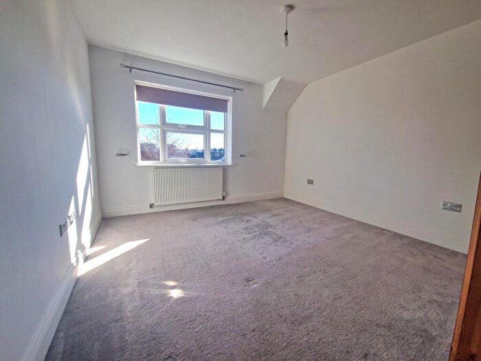 1 Bedroom Flat To Rent In Kensington Court, Luton, LU1