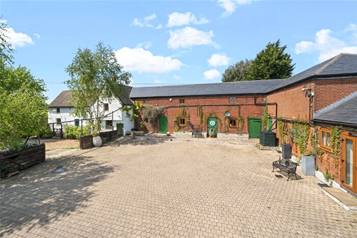 5 Bedroom Detached House For Sale In Tea Green, Luton, Hertfordshire, LU2