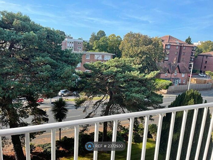 1 Bedroom Flat To Rent In Hollenden, Branksome, Poole, BH12