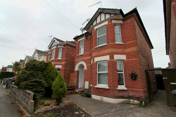 1 Bedroom Flat To Rent In Capstone Road, Bournemouth, BH8