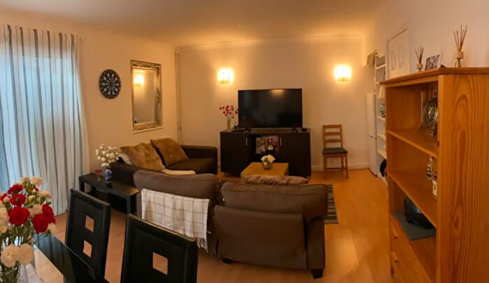 1 Bedroom Flat To Rent In Oxley Close, London, SE1