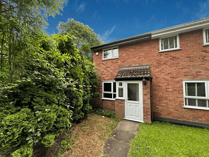 2 Bedroom Property To Rent In Robins Hill, Coffee Hall, Milton Keynes, MK6