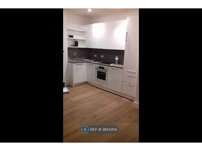 2 Bedroom Flat To Rent In West End Lane, London, NW6