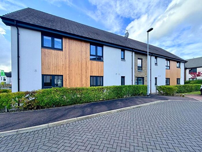 2 Bedroom House To Rent In Croll Gardens, Perth, PH1