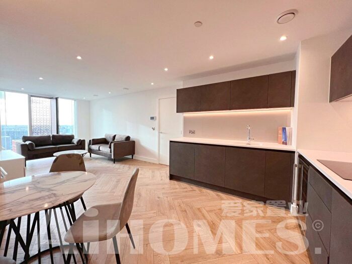 2 Bedroom Flat To Rent In Elizabeth Tower, Chester Road, Manchester, M15