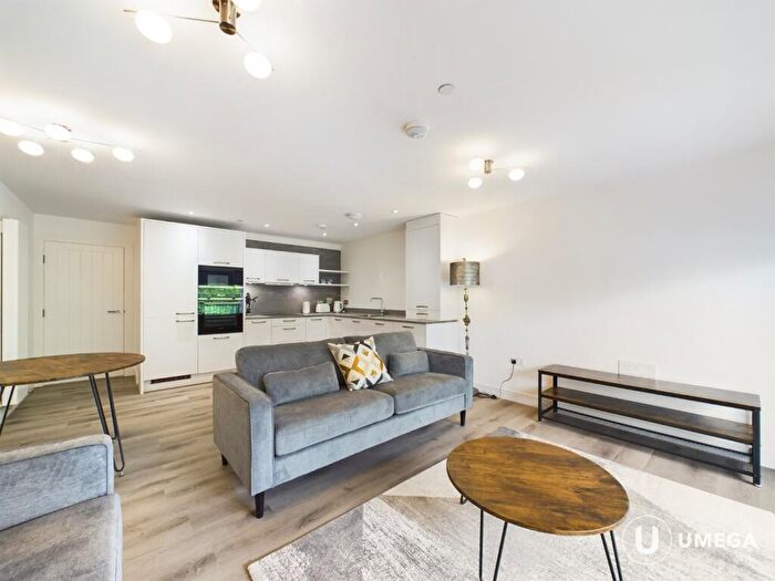 2 Bedroom Apartment To Rent In Lanark Road, Water Of Leith Apartme, Kingsknowe, Edinburgh, EH14