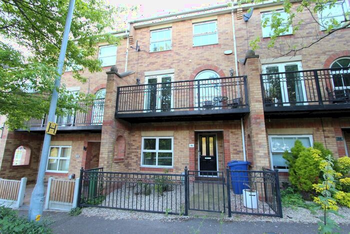 4 Bedroom Town House To Rent In , Lancaster Road, Chafford Hundred, RM16