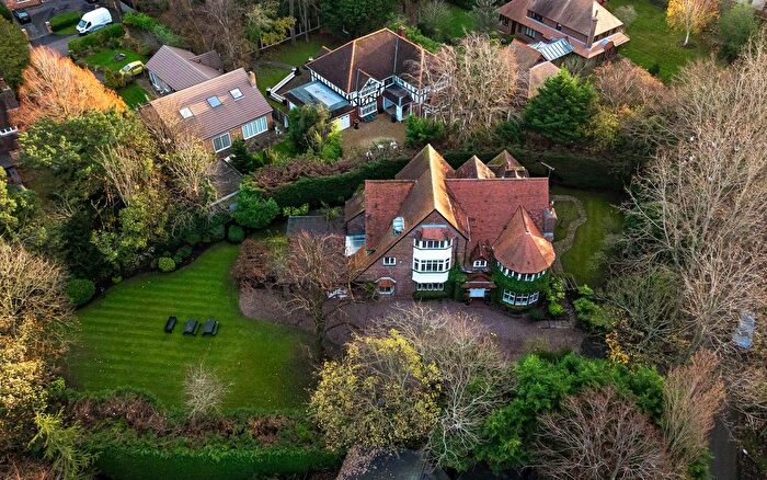 8 Bedroom Detached House For Sale In Poplar Avenue, Moor Park, L23