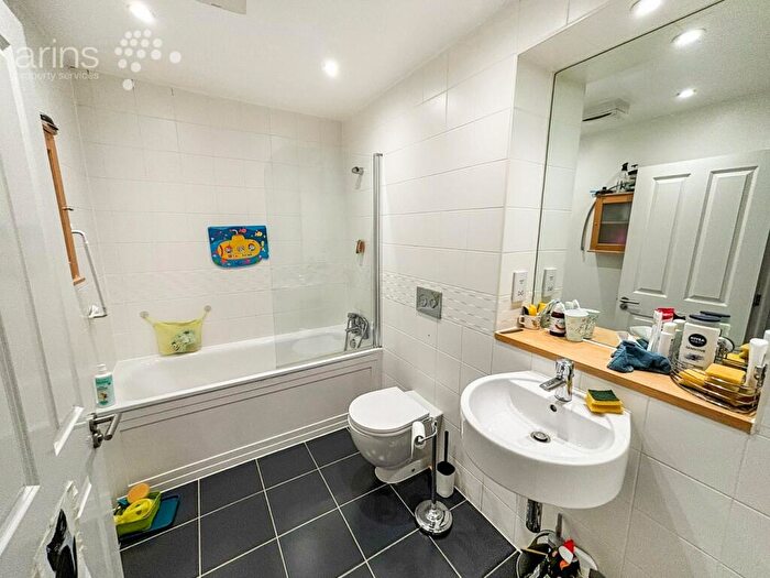 4 Bedroom Town House To Rent In Simmonds Crescent, Lower Earley, Reading, RG6