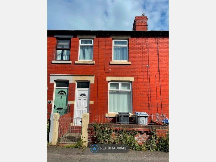 3 Bedroom Terraced House To Rent In Cunliffe Road, Blackpool, FY1