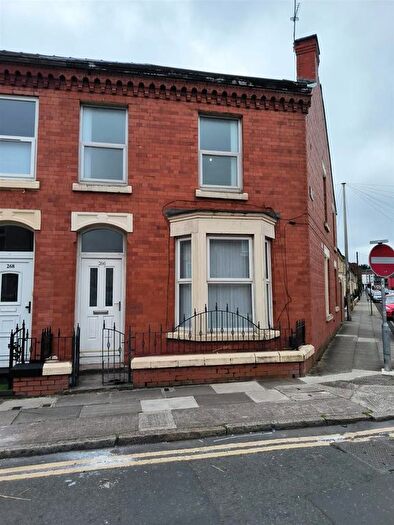 3 Bedroom End Of Terrace House To Rent In Walton Breck Road, Anfield, Liverpool, L4