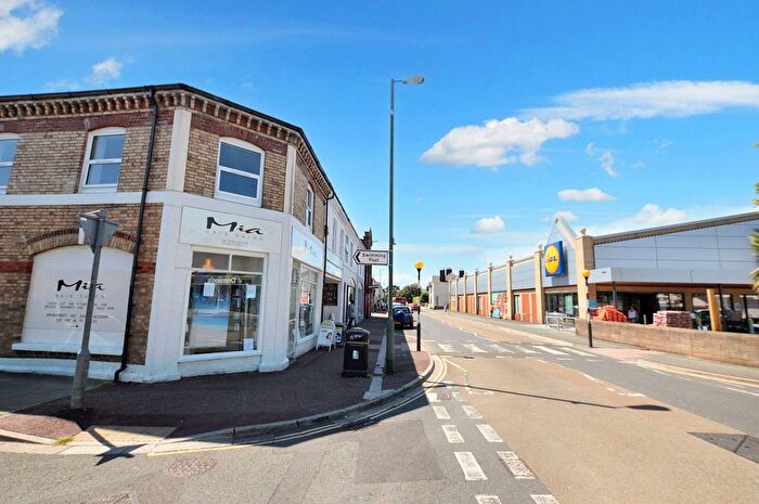 1 Bedroom Flat To Rent In St. Marychurch Road, Torquay, TQ1