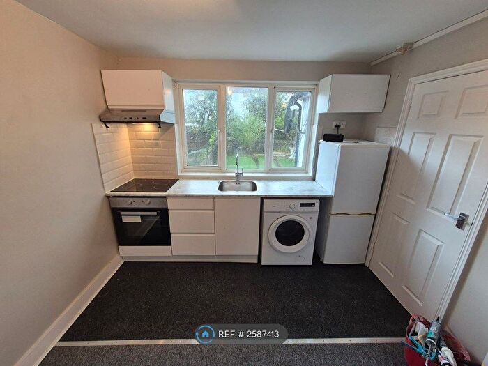 1 Bedroom Flat To Rent In The Ridgeway, London, NW9