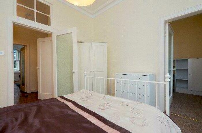 2 Bedroom Flat To Rent In Dalkeith Road, Edinburgh, EH16