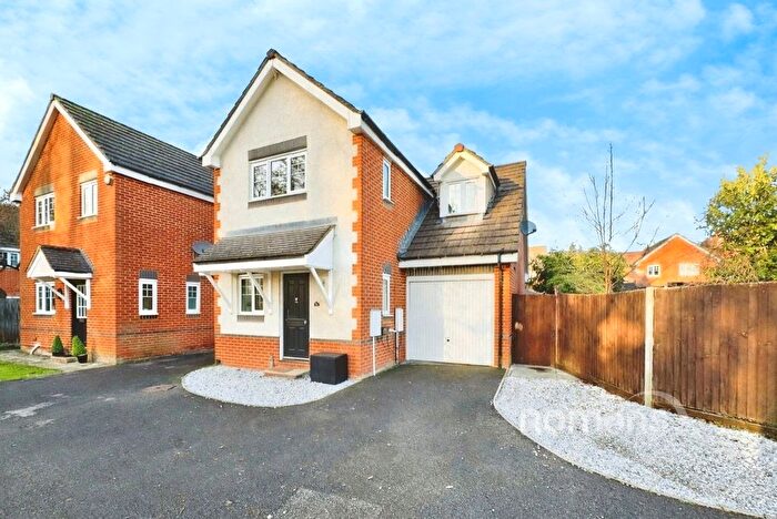 3 Bedroom Link Detached House For Sale In Old Forge End, Sandhurst, Berkshire, GU47