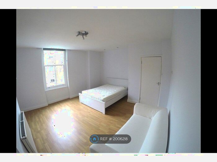 Studio To Rent In Bassett Road, London, W10