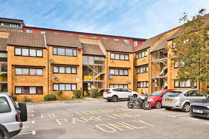 1 Bedroom Flat For Sale In Ivel Court, Yeovil, BA21
