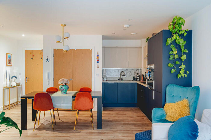 1 Bedroom Flat For Sale In Beckford House, Carmen Beckford Street, Bristol, Gloucestershire, BS1