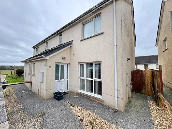 3 Bedroom Semi Detached House For Sale In Cae Gwyrdd, St Clears, Carmarthen, SA33