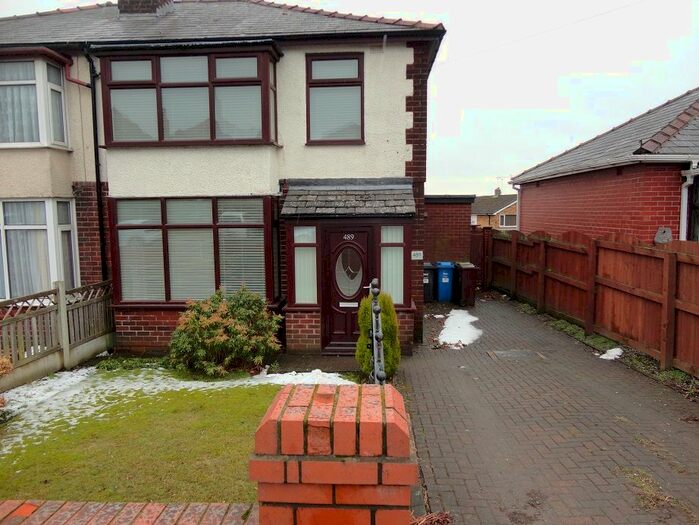 3 Bedroom Semi-Detached House To Rent In Bolton Road West, Bury, BL0