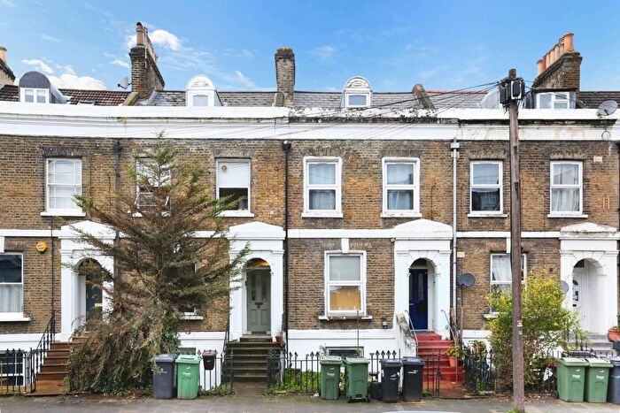 1 Bedroom Flat For Sale In Flaxman Road, London, SE5