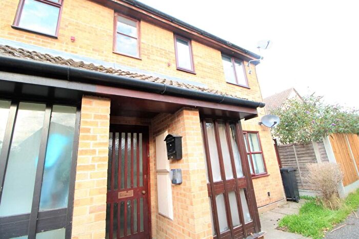 1 Bedroom Apartment To Rent In Sanderling Gardens, Heybridge, CM9
