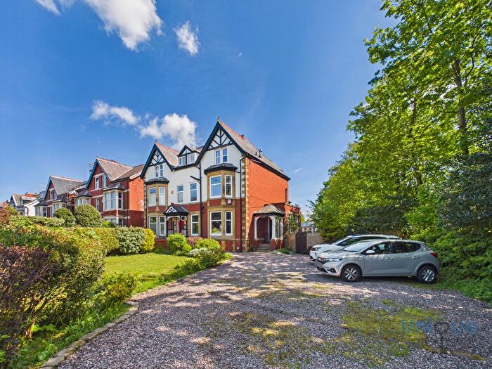 5 Bedroom Semi-Detached House For Sale In Headroomgate Road, Lytham St. Annes, FY8