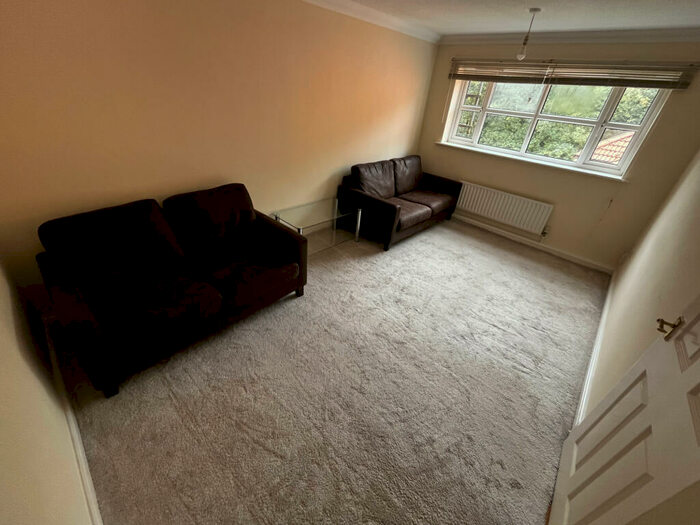1 Bedroom Apartment To Rent In Henderson Street, Manchester, M19