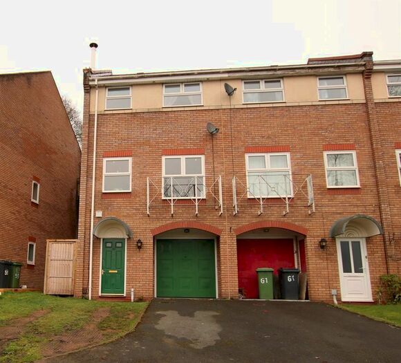 3 Bedroom End Of Terrace House To Rent In Garland Close, Exeter, EX4