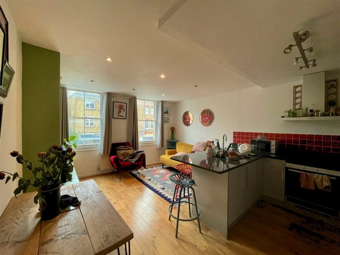 2 Bedroom Apartment To Rent In Hoxton Street, London, N1