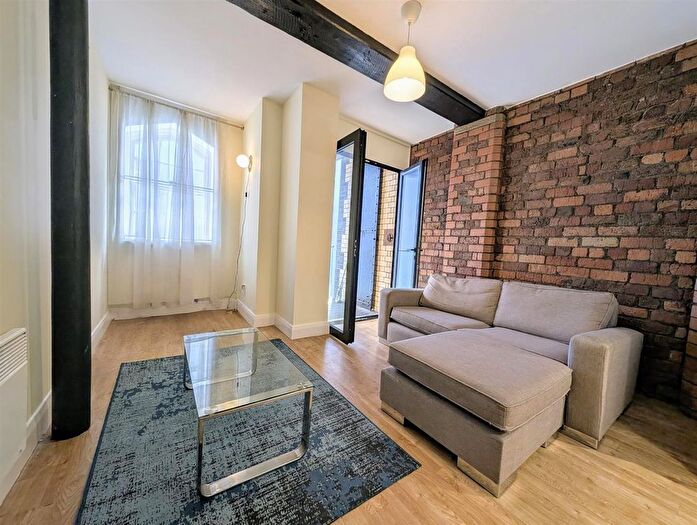 2 Bedroom Flat To Rent In Crosshall Street, Liverpool, L1