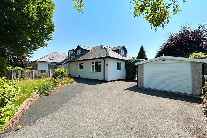 4 Bedroom Semi-Detached House For Sale In Woodbourne Road, Sale, M33
