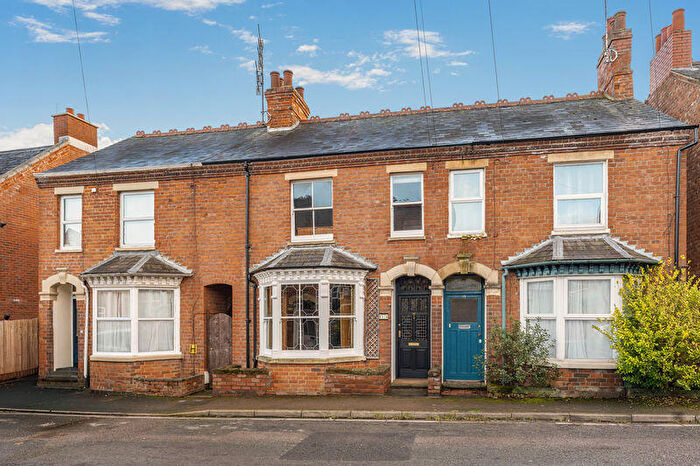 3 Bedroom Terraced House For Sale In Grosvenor Road, Banbury, OX16