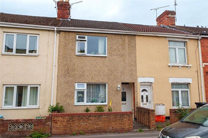2 Bedroom Terraced House For Sale In Edmund Street, Swindon, Wiltshire, SN1